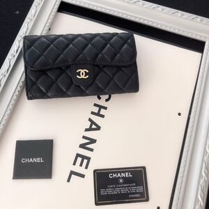 <AUTHENTIC> Chanel wallet